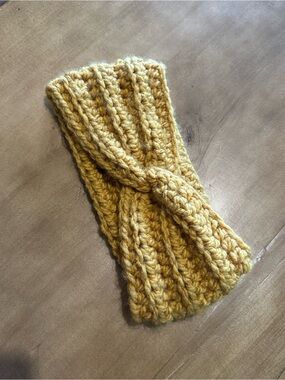 Chunky Knit Twist Headband - Mustard Yellow